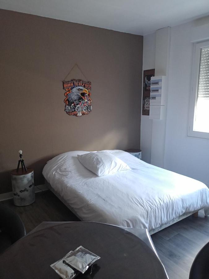 Appart 3 Chambres Noyen-sur-Sarthe Exterior foto