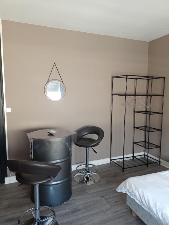Appart 3 Chambres Noyen-sur-Sarthe Exterior foto